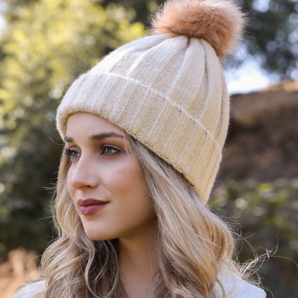 BLACK soft knit ribbed pom pom beanie hat - Picture 4 of 7